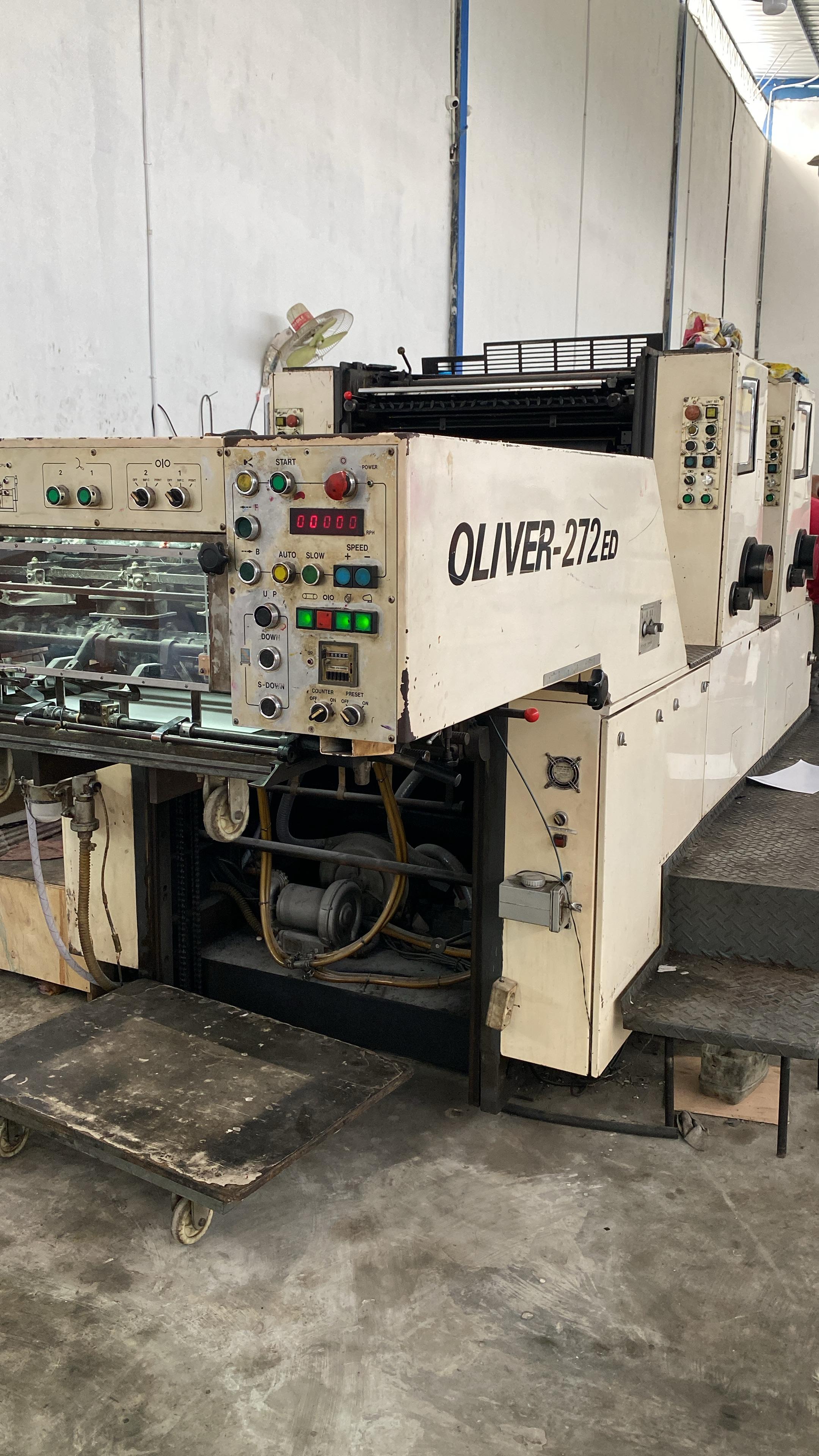 Mesin cetak offset Oliver-272 ED di workshop Miza Mediatama